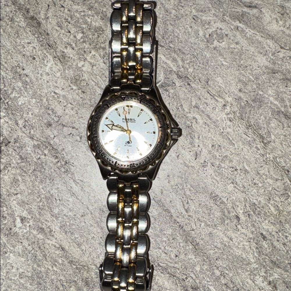 Fossil Two-Toned AM-3174 Watch
